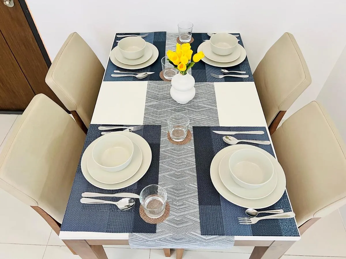 Bgc Luxury Condo - Pool, Wi-Fi, City View - Suite 14 Manila